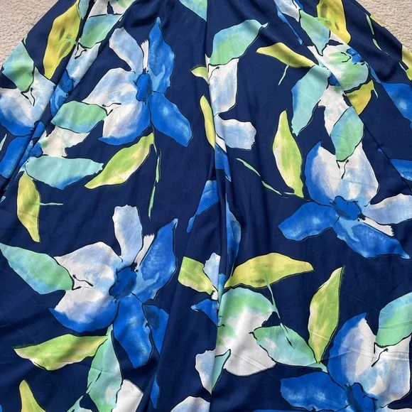 Roz & Ali Blue and Green Floral Maxi Skirt - Picture 6 of 6